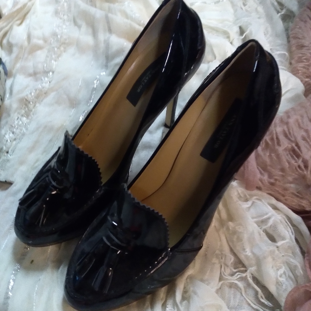 Heels - Picture 2 of 4
